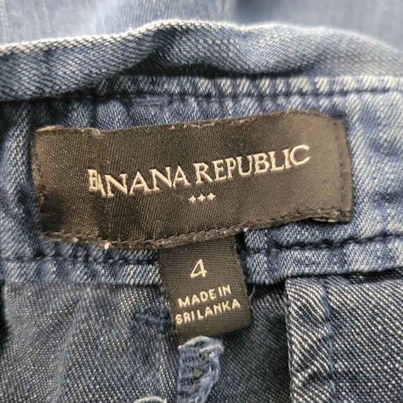 Banana Republic Paperbag Shorts (Size 4) - Picture 4 of 4